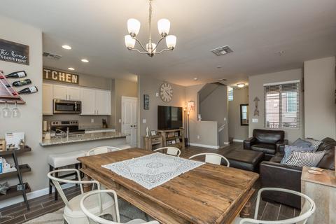 240 W Juniper Ave #1075, Gilbert, AZ 85233 photo 3