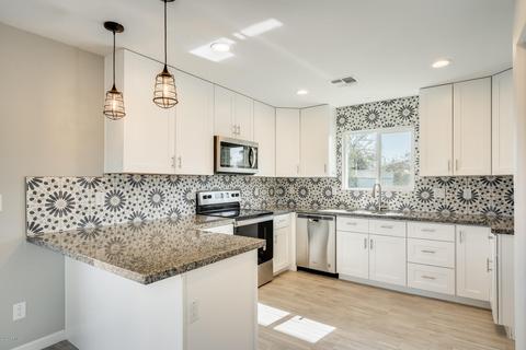 2811 E Siesta Ln, Phoenix, AZ 85050 photo 11
