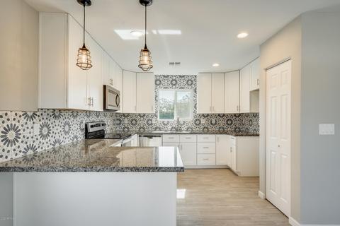 2811 E Siesta Ln, Phoenix, AZ 85050 photo 12