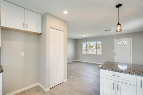 2811 E Siesta Ln, Phoenix, AZ 85050 photo 15