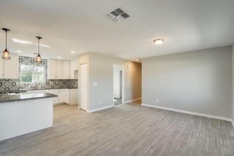 2811 E Siesta Ln, Phoenix, AZ 85050 photo 9