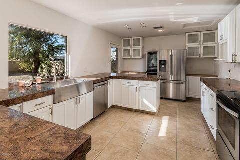 701 E Grandview Rd, Phoenix, AZ 85022 photo 2