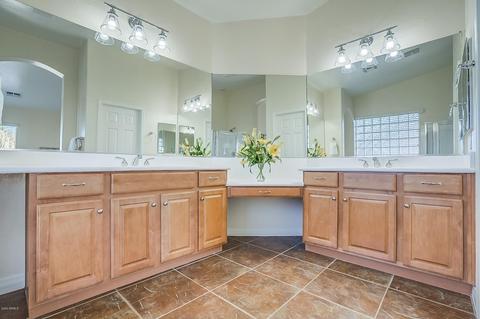 2898 E Comstock Dr, Gilbert, AZ 85296 photo 13
