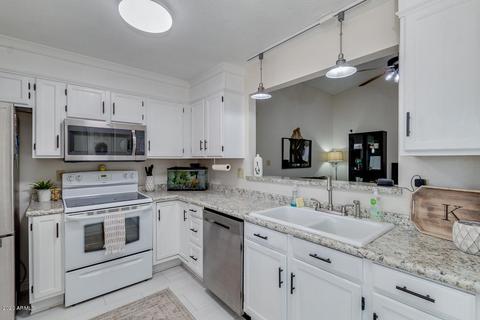 3130 E Kerry Ln, Phoenix, AZ 85050 photo 10