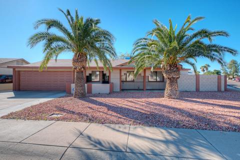 2601 E Michelle Dr, Phoenix, AZ 85032 photo 1