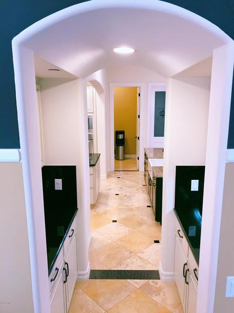2804 E Constance Way, Phoenix, AZ 85042 photo 8