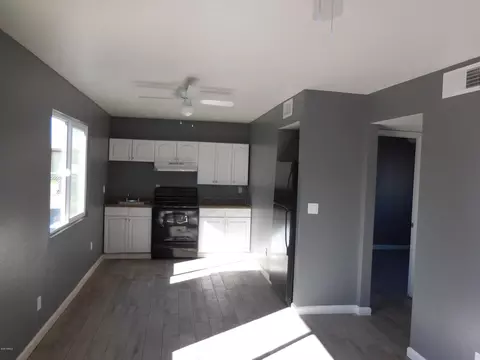 1146 W Apache St, Phoenix, AZ 85007 photo 3