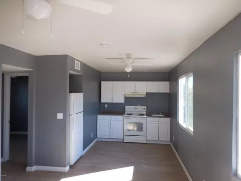 1146 W Apache St, Phoenix, AZ 85007 photo 14