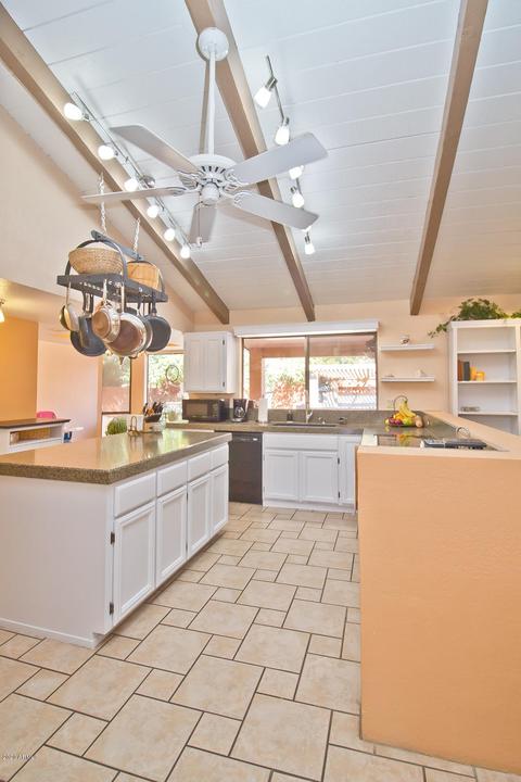 812 E Beck Ln, Phoenix, AZ 85022 photo 9