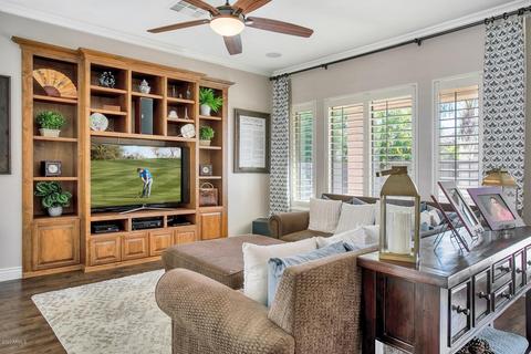 3105 E Comstock Dr, Gilbert, AZ 85296 photo 8