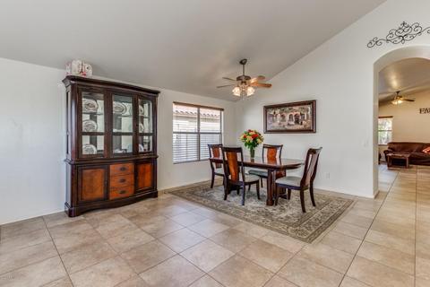 2335 S Peppertree Dr, Gilbert, AZ 85295 photo 3