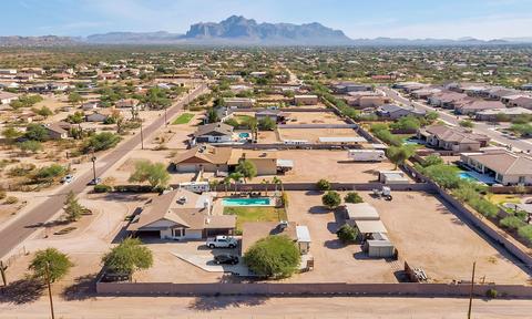 10609 E Fenimore Rd, Mesa, AZ 85207 photo 33
