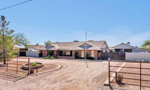 10609 E Fenimore Rd, Mesa, AZ 85207 photo 2