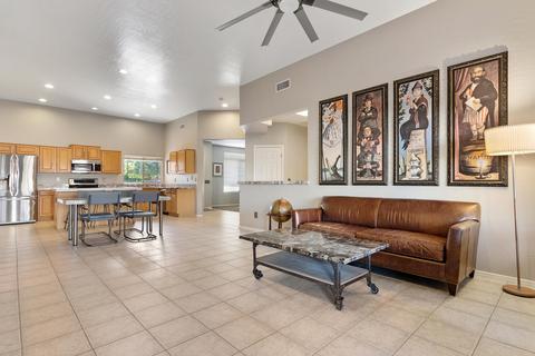 984 S Oak St, Gilbert, AZ 85233 photo 8