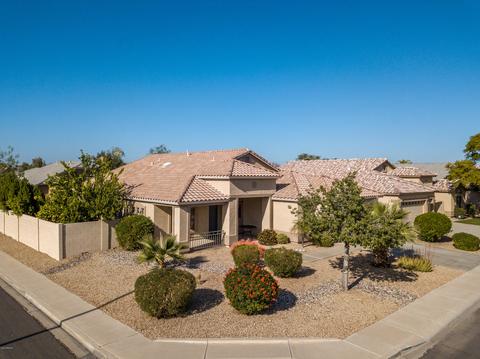 984 S Oak St, Gilbert, AZ 85233 photo 3