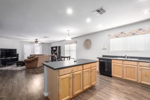 8837 S 11th Pl, Phoenix, AZ 85042 photo 6