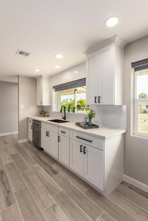 902 E Palmaire Ave, Phoenix, AZ 85020 photo 9
