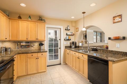 2622 E Shangri La Rd, Phoenix, AZ 85028 photo 8