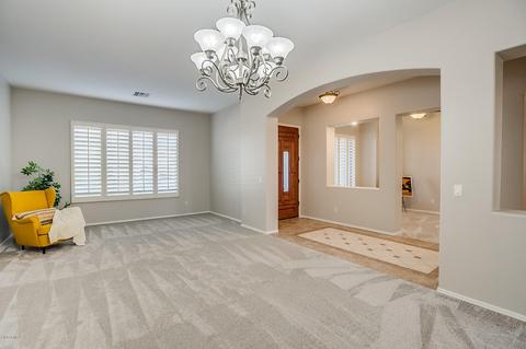 685 E Julian Dr, Gilbert, AZ 85295 photo 4