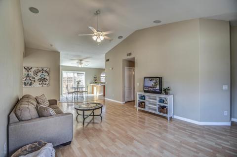 693 E Devon Dr, Gilbert, AZ 85296 photo 4