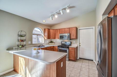 693 E Devon Dr, Gilbert, AZ 85296 photo 7