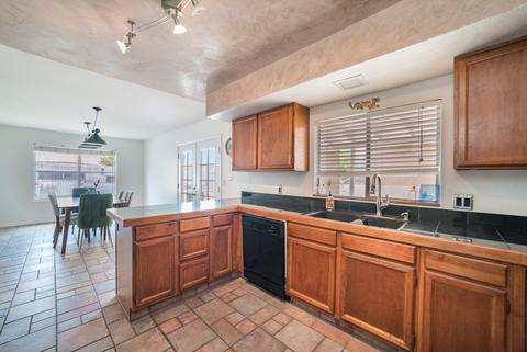 1308 E Taro Ln, Phoenix, AZ 85024 photo 9