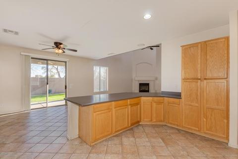 1107 S Hazel St, Gilbert, AZ 85296 photo 4
