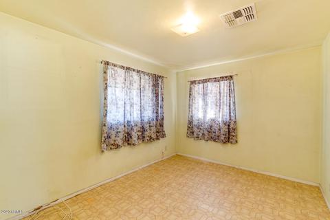 1822 E Lynne Ln, Phoenix, AZ 85042 photo 9