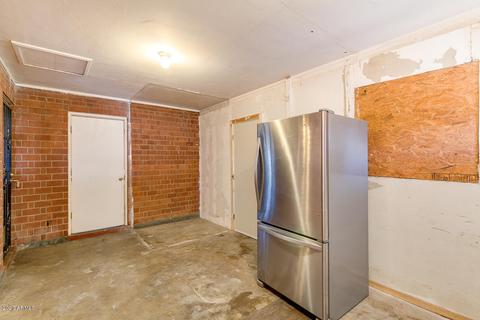1822 E Lynne Ln, Phoenix, AZ 85042 photo 10