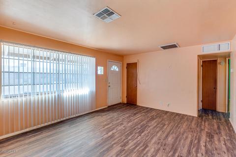 1822 E Lynne Ln, Phoenix, AZ 85042 photo 3