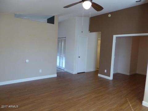 1712 E Robin Ln, Gilbert, AZ 85296 photo 9
