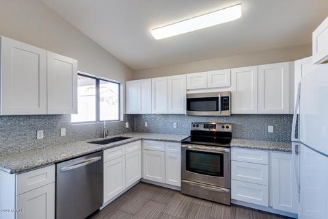 2146 E Robin Ln, Phoenix, AZ 85024 photo 6