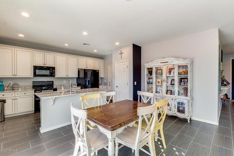 3621 E Taylor Ln, Gilbert, AZ 85295 photo 9
