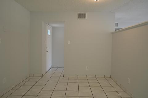 7932 W Avalon Dr, Phoenix, AZ 85033 photo 6