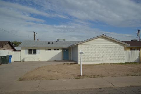 7932 W Avalon Dr, Phoenix, AZ 85033 photo 2