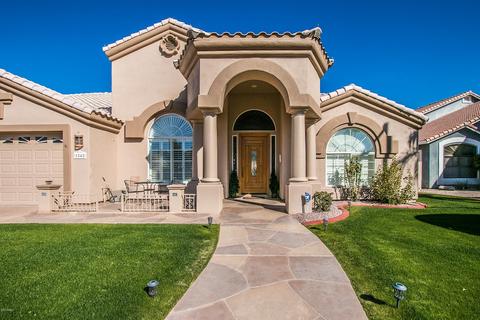 1842 E Coral Tree Dr, Gilbert, AZ 85234 photo 3
