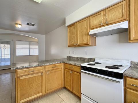 7231 S 2nd Ln, Phoenix, AZ 85041 photo 6