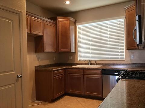 1532 E Apollo Rd, Phoenix, AZ 85042 photo 4