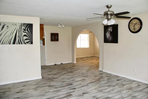 4127 W Cavalier Dr, Phoenix, AZ 85019 photo 3