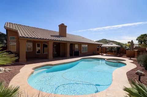 426 E South Fork Dr, Phoenix, AZ 85048 photo 2