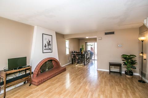 2140 E Sanos Dr, Tempe, AZ 85281 photo 5