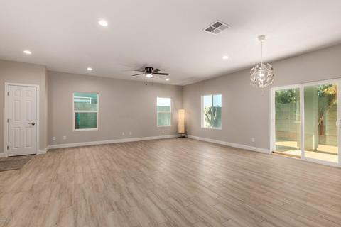 1025 E Odeum Ln, Phoenix, AZ 85040 photo 7