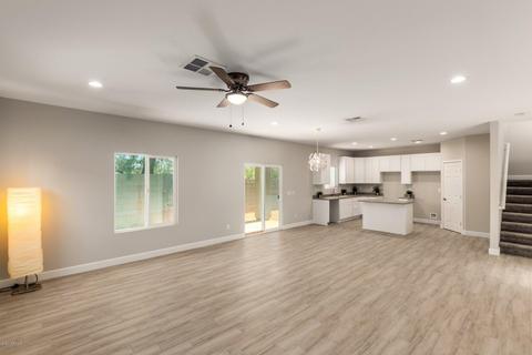 1025 E Odeum Ln, Phoenix, AZ 85040 photo 2