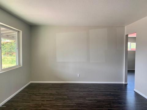 1134 Echo Ln, Phoenix, AZ 85020 photo 3