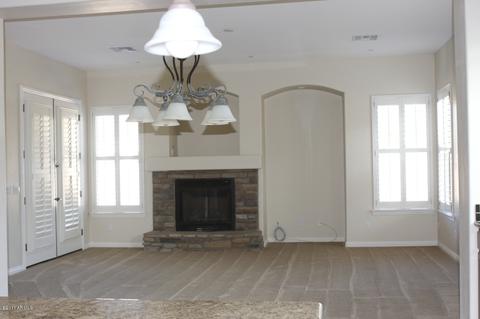 488 E Phelps St, Gilbert, AZ 85295 photo 2