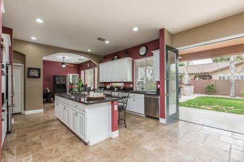 2811 E Washington Ct, Gilbert, AZ 85234 photo 11