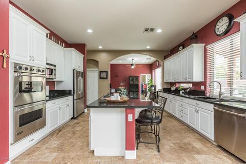 2811 E Washington Ct, Gilbert, AZ 85234 photo 9