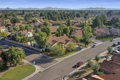 220 E Caroline Ln, Tempe, AZ 85284 photo 3
