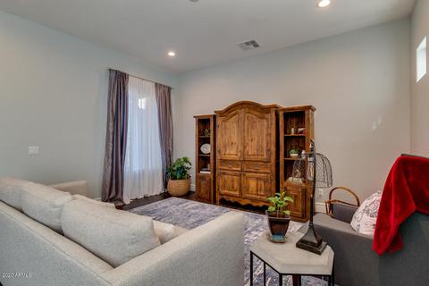 921 E Julian Dr, Gilbert, AZ 85295 photo 12