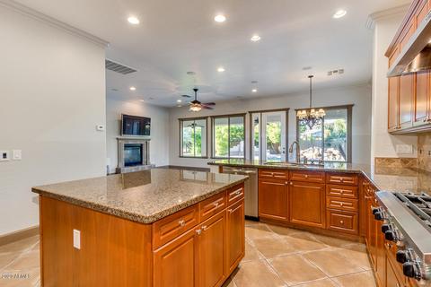 2898 E Canyon Creek Ct, Gilbert, AZ 85295 photo 14